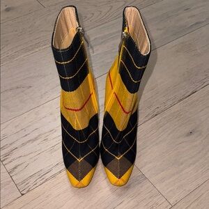 Azalea Wang Yellow and Black Plaid Heeled Boots size 7